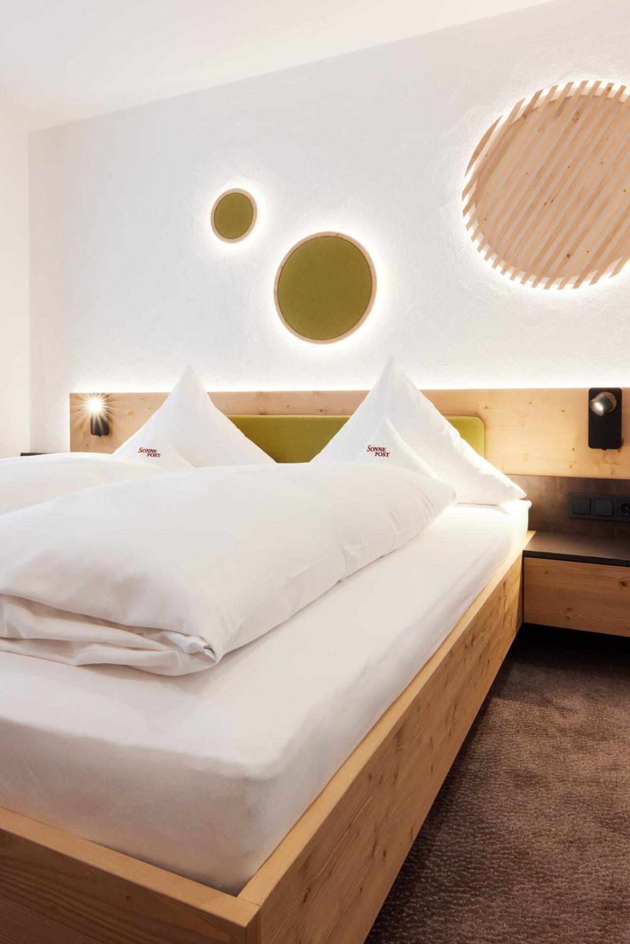 Hotel Sonne Post Mit Schwimmbad Тітізе-Нойштадт Екстер'єр фото